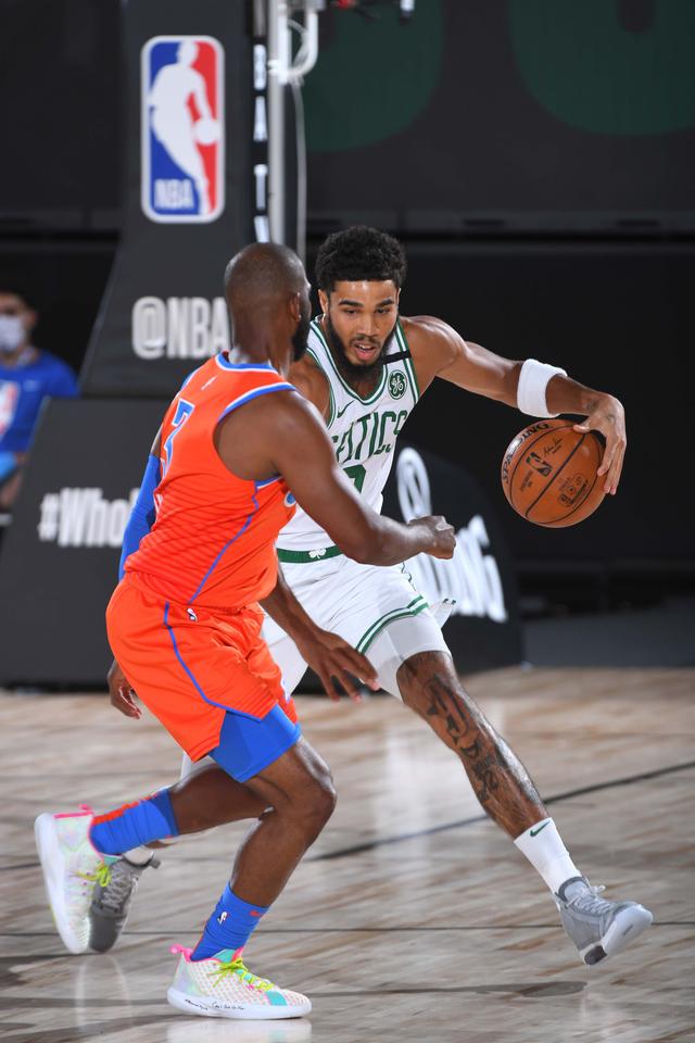 中线附近完 中线附近完